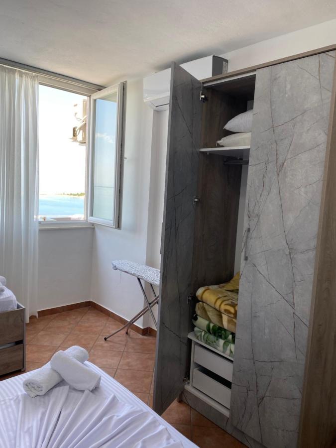 Kenza Apartment Shengjin Bagian luar foto