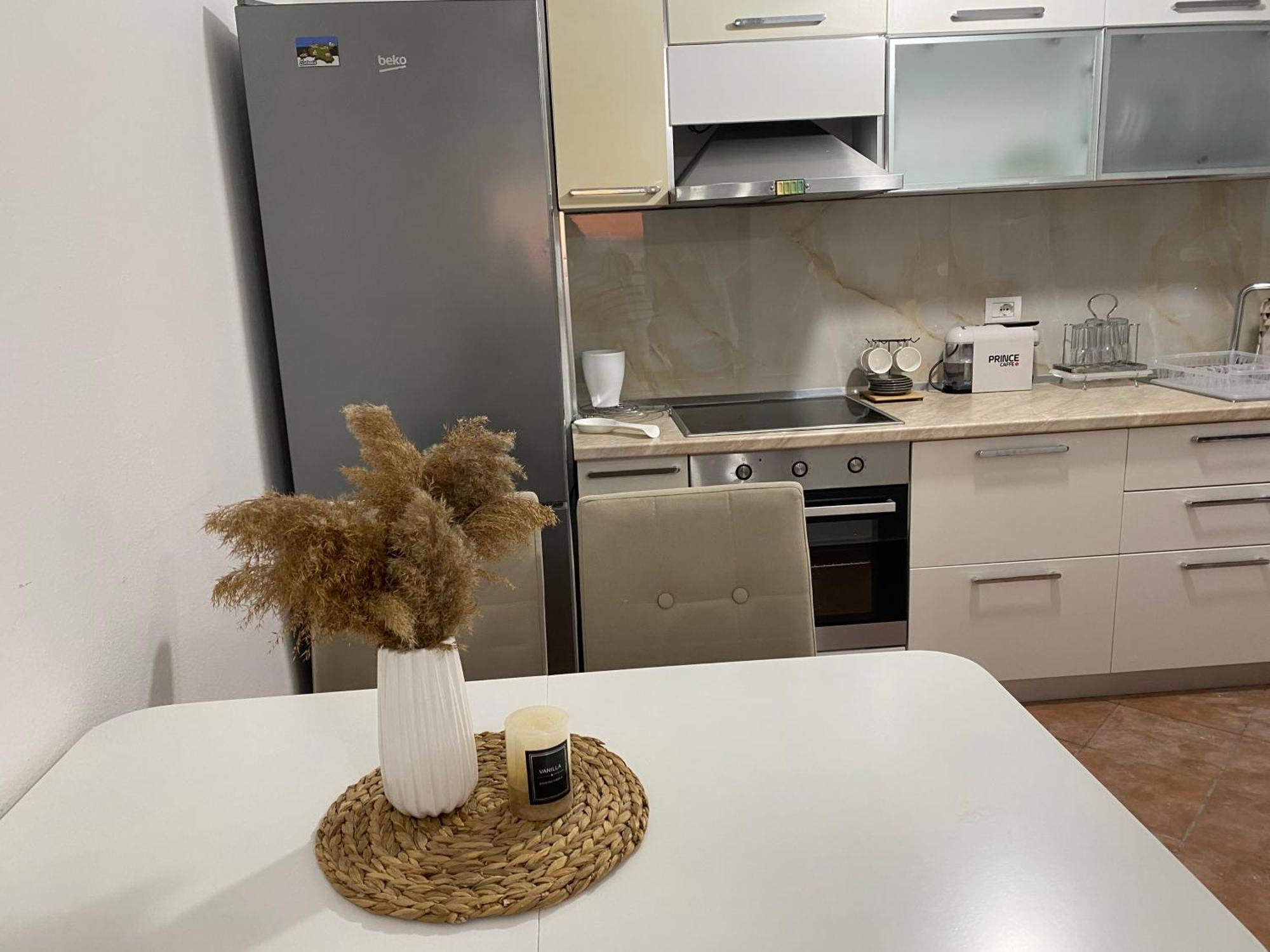Kenza Apartment Shengjin Bagian luar foto