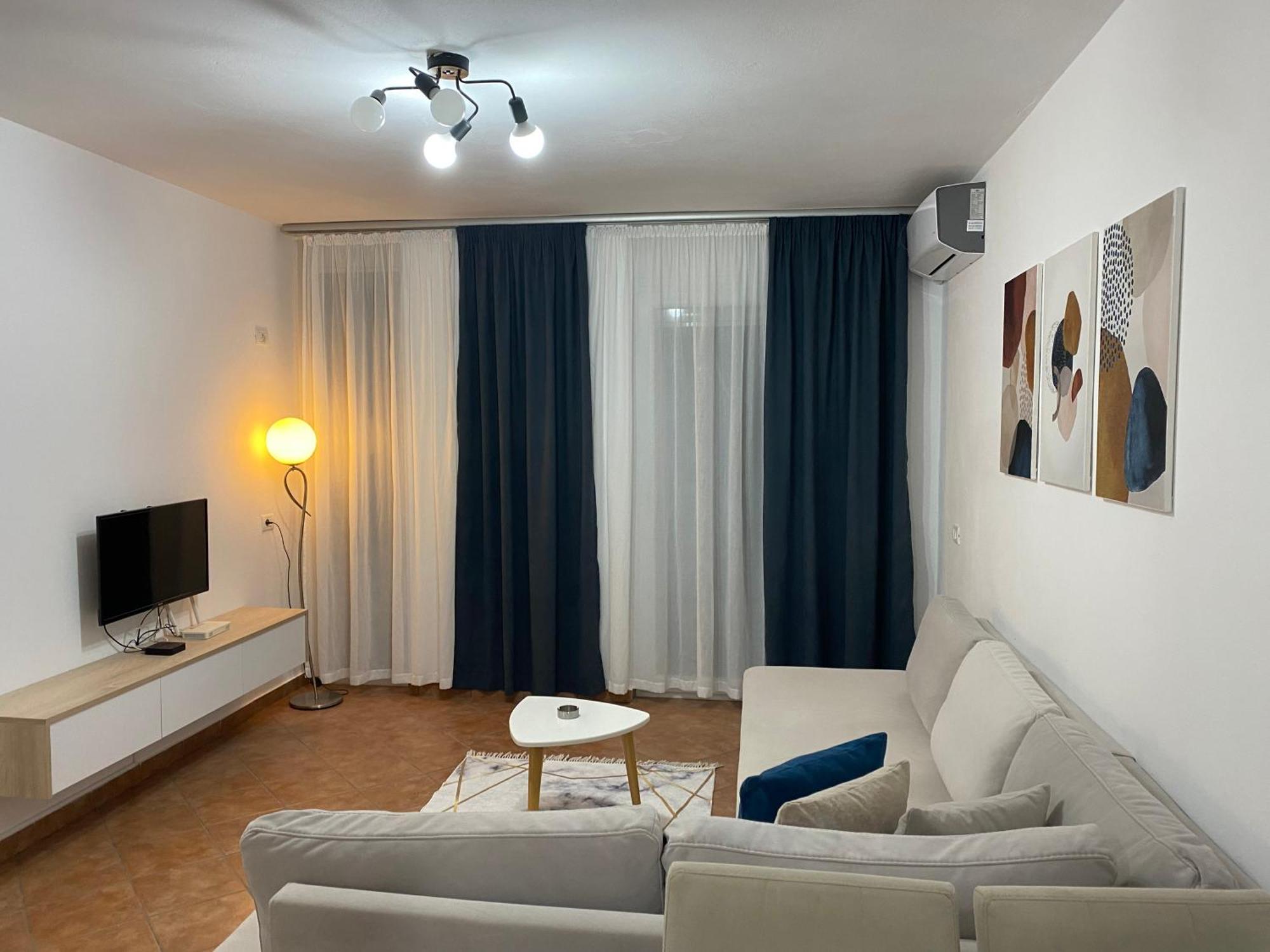 Kenza Apartment Shengjin Bagian luar foto